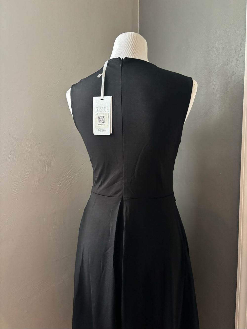 Classic Black Sleeveless Tie-Waist Dress - Picture 5 of 5